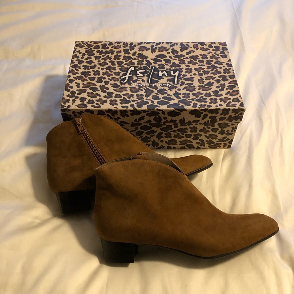 New in Box!!!! French Sole Suede booties